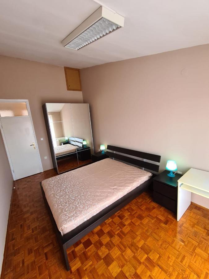 Apartment Sunny Пула Екстериор снимка