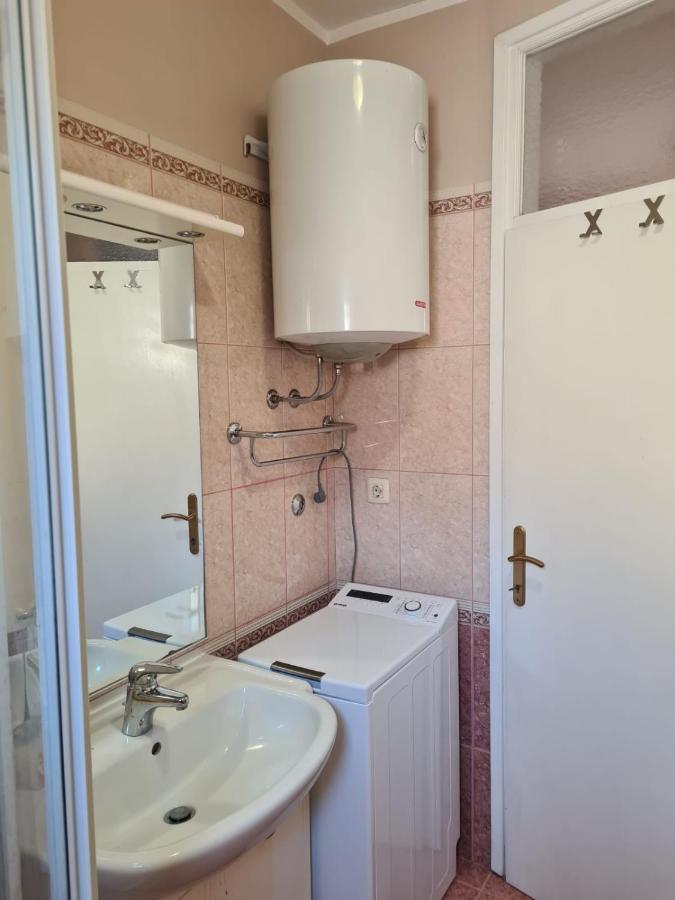 Apartment Sunny Пула Екстериор снимка
